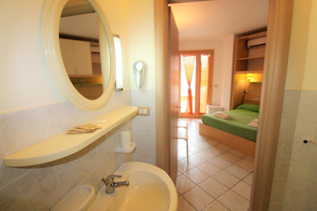 B&B Scoglio Di Pirro Climatizzato A 150 M Dalle Spiagge Salentine Torre San Giovanni Exterior foto